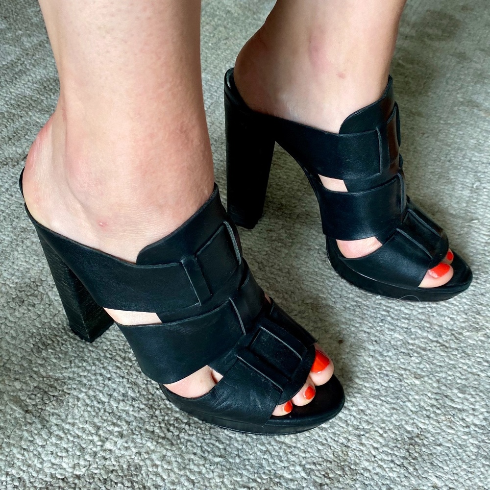 Vera Wang Lavender Strappy Heels